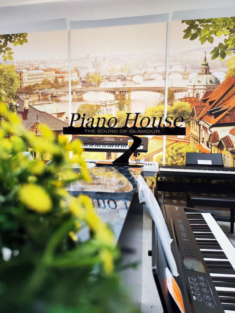 PIANO HOUSE Roland